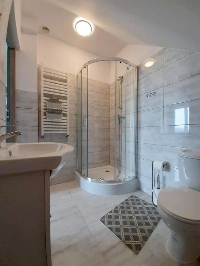Bieszczadzkie Brzegi Apartment Ustrzyki Dolne Exterior foto