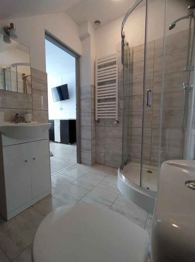 Bieszczadzkie Brzegi Apartment Ustrzyki Dolne Exterior foto