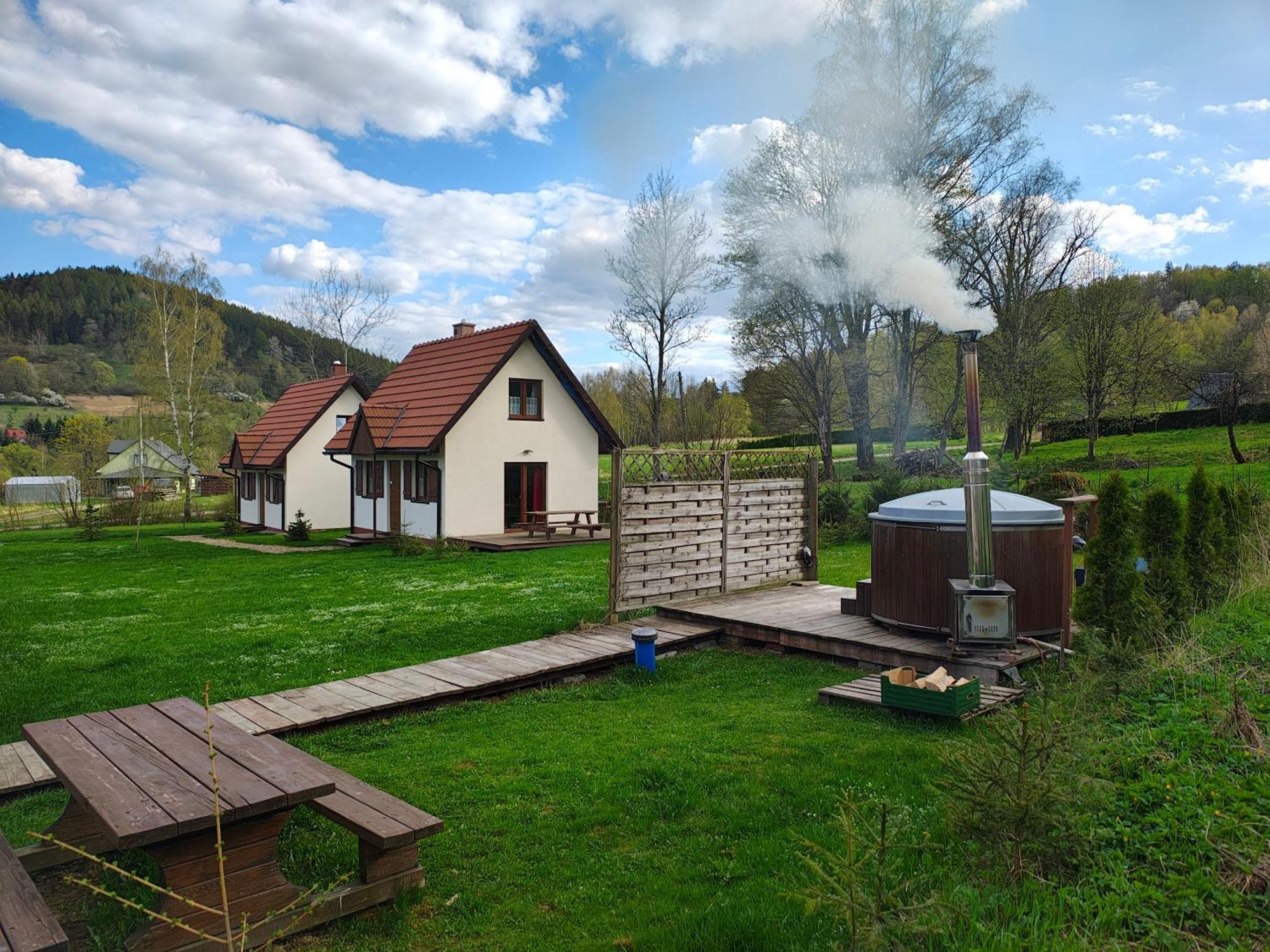 Bieszczadzkie Brzegi Apartment Ustrzyki Dolne Exterior foto